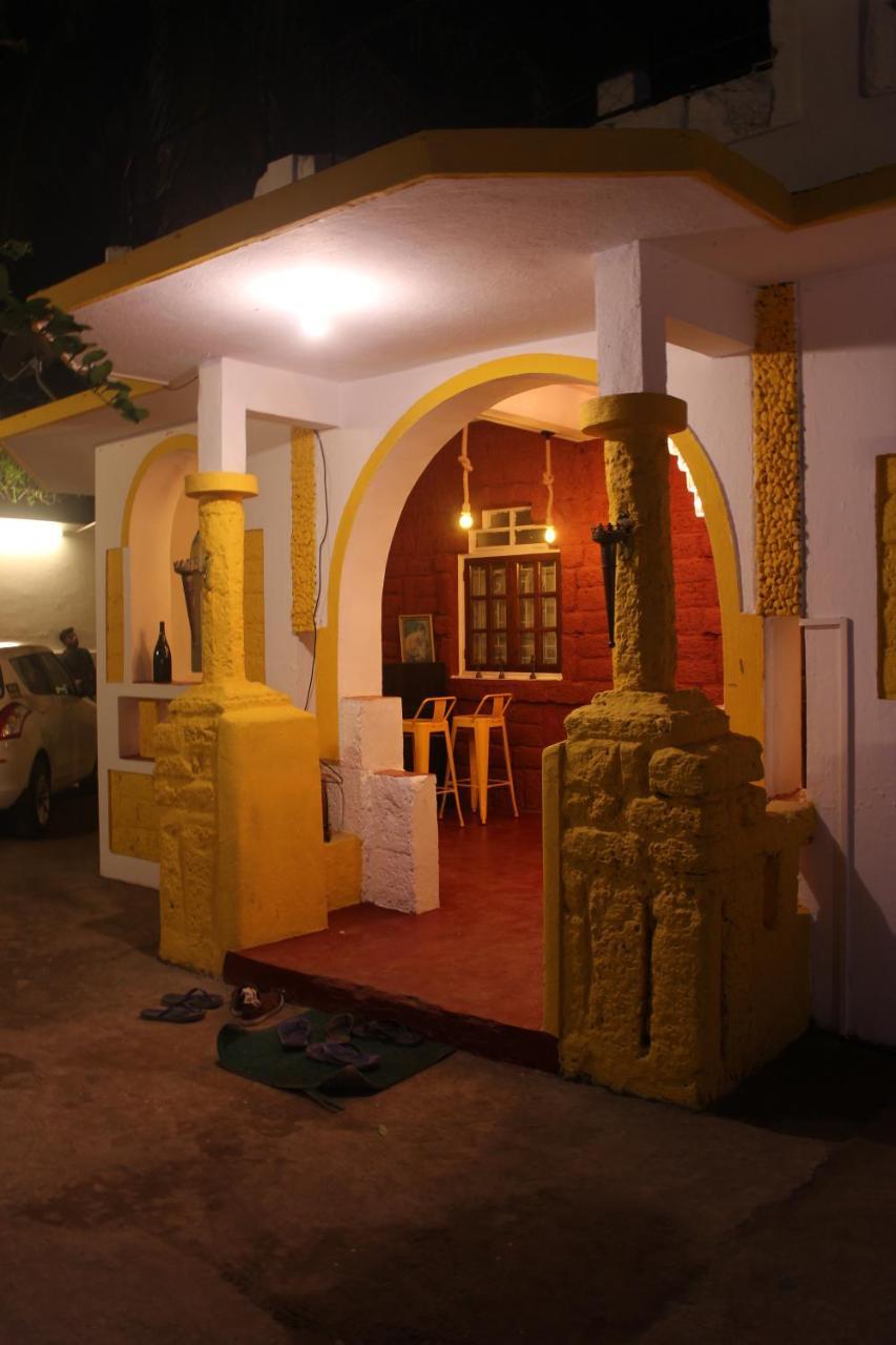 Aerostel - Backpacker'S Hostel In Goa กาลังกูติ ภายนอก รูปภาพ