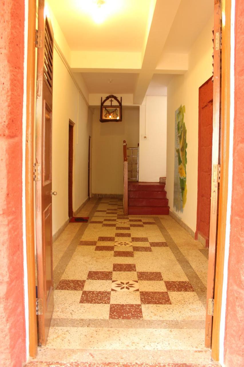 Aerostel - Backpacker'S Hostel In Goa กาลังกูติ ภายนอก รูปภาพ